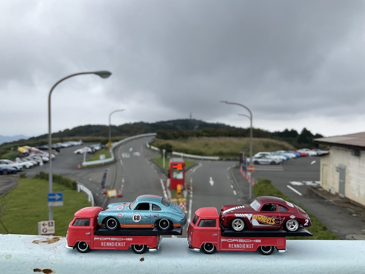hotwheelstinian's tweet photo. 911CRZ
#Coffeebreak2
箱根ターンパイクとサヨナラ
活躍してくれた
VWの積車に356を積んで♪♪
当日なんとか願いが叶って
雨は大丈夫でした
皆さんのポルシェ愛を感じた一日💕
さて今日から頑張る
#911CRZ #ポルシェ #porsche
#ホットウィール情熱日記 https://t.co/uK1wzZImc8