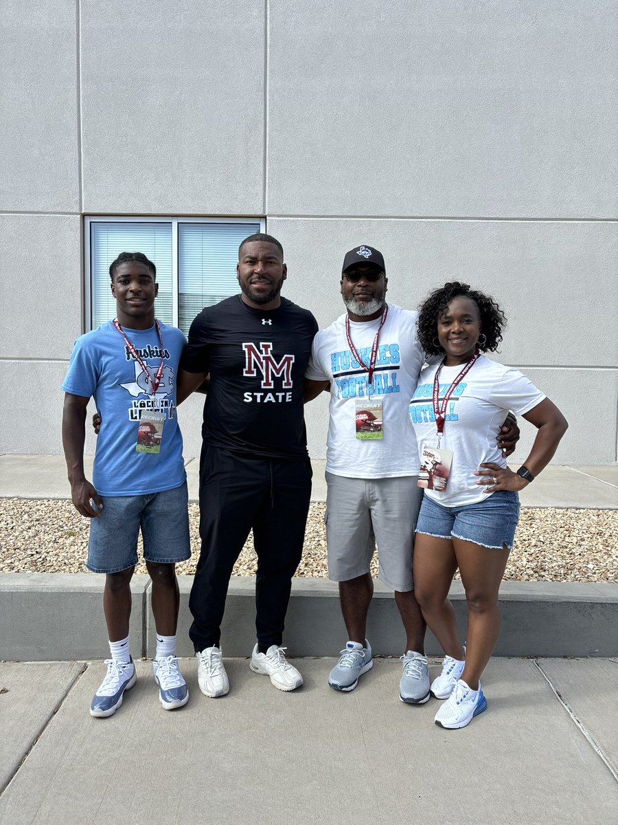 Daveon Singleton (@daveonsingleton) on Twitter photo Thanks <a href="/mjgaynor/">Matt Gaynor</a> <a href="/coachC_Cormier/">Cedric Cormier</a> <a href="/NMStateFootball/">New Mexico State Football</a> and Coach Cobb for the hospitality yesterday! Thanks <a href="/mjgaynor/">Matt Gaynor</a> <a href="/coachC_Cormier/">Cedric Cormier</a> <a href="/NMStateFootball/">New Mexico State Football</a> and Coach Cobb for the hospitality yesterday!