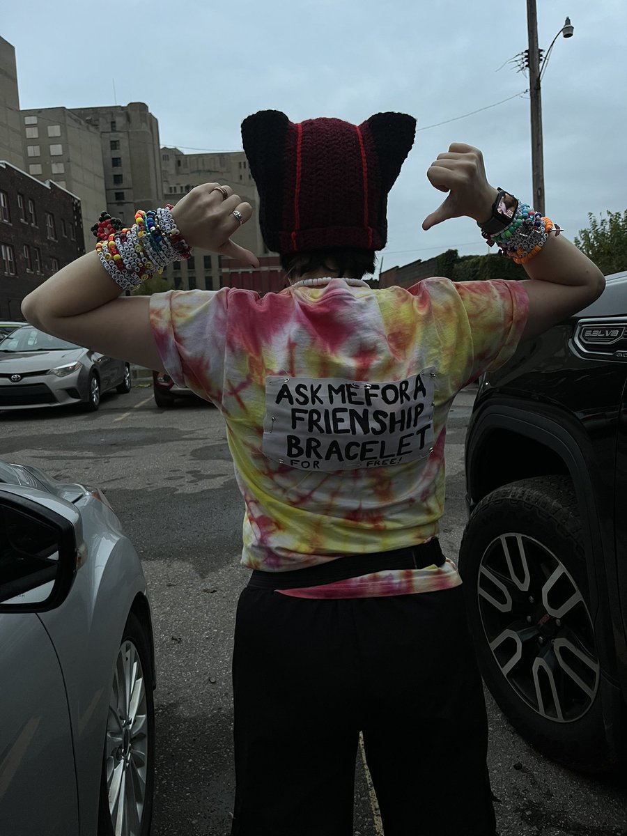 PETCHEETAH_LIVE's tweet photo. come find me for a free bracelet at #clancydetroit !!! https://t.co/kG28wyBcsa