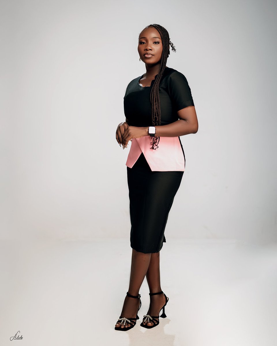 BlessingAdura's tweet photo. Psalm 118:24 - "This is the day the Lord has made; I will rejoice and be glad in it."

Celebrating another year of life, laughter, and lessons.
 Here’s to more adventures and more memories

 Cheers to the next chapter🥂
#31AndThriving 
#30won
📷: @jclicks_  
MUA: @ffby_mo https://t.co/86cCfG5z66