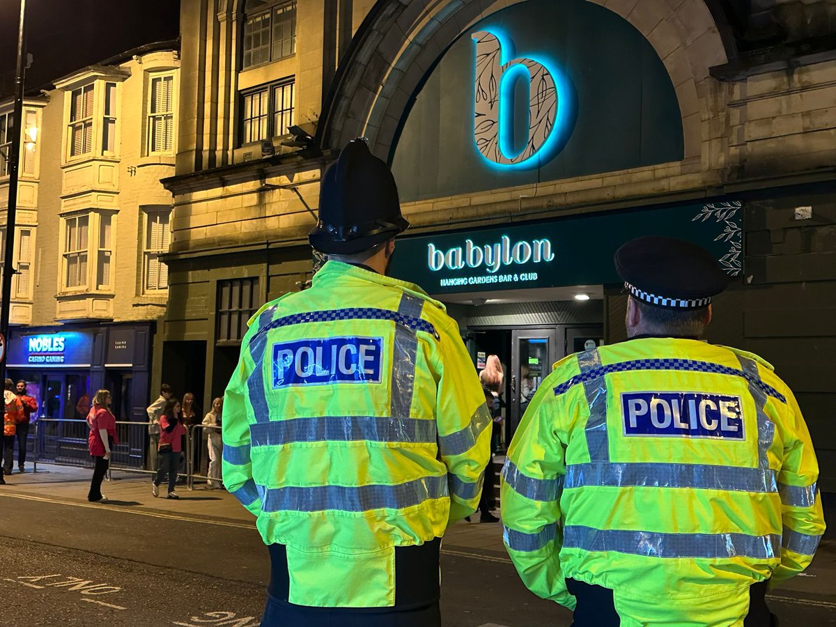 Durham City Neighbourhood Team working long late shifts this week to support #Freshers2024 at <a href="/durham_uni/">Durham University</a>. 
Getting key safety messages out and asking people to respect the city and their neighbours when they return home for the evening. 🥂🤫🛌😴
#Durham
 #NPT