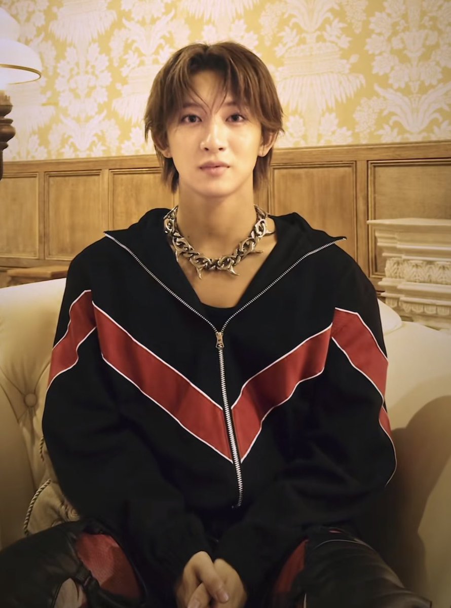 maumuze03's tweet photo. こんなゴツいアクセ付けても
お顔が全然負けてない😳✨
さすがナオくん💖
#BE_U
#MAZZEL #NAOYA
#MAZZEL_NAOYA
https://t.co/vs4yceIyhE https://t.co/l2RtrmU1r4