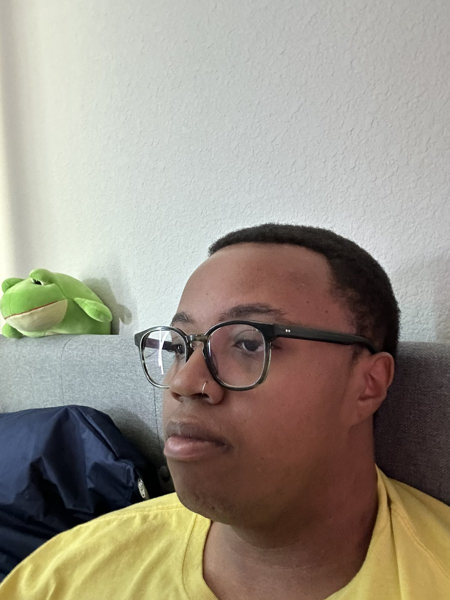RUSSEL tweet media