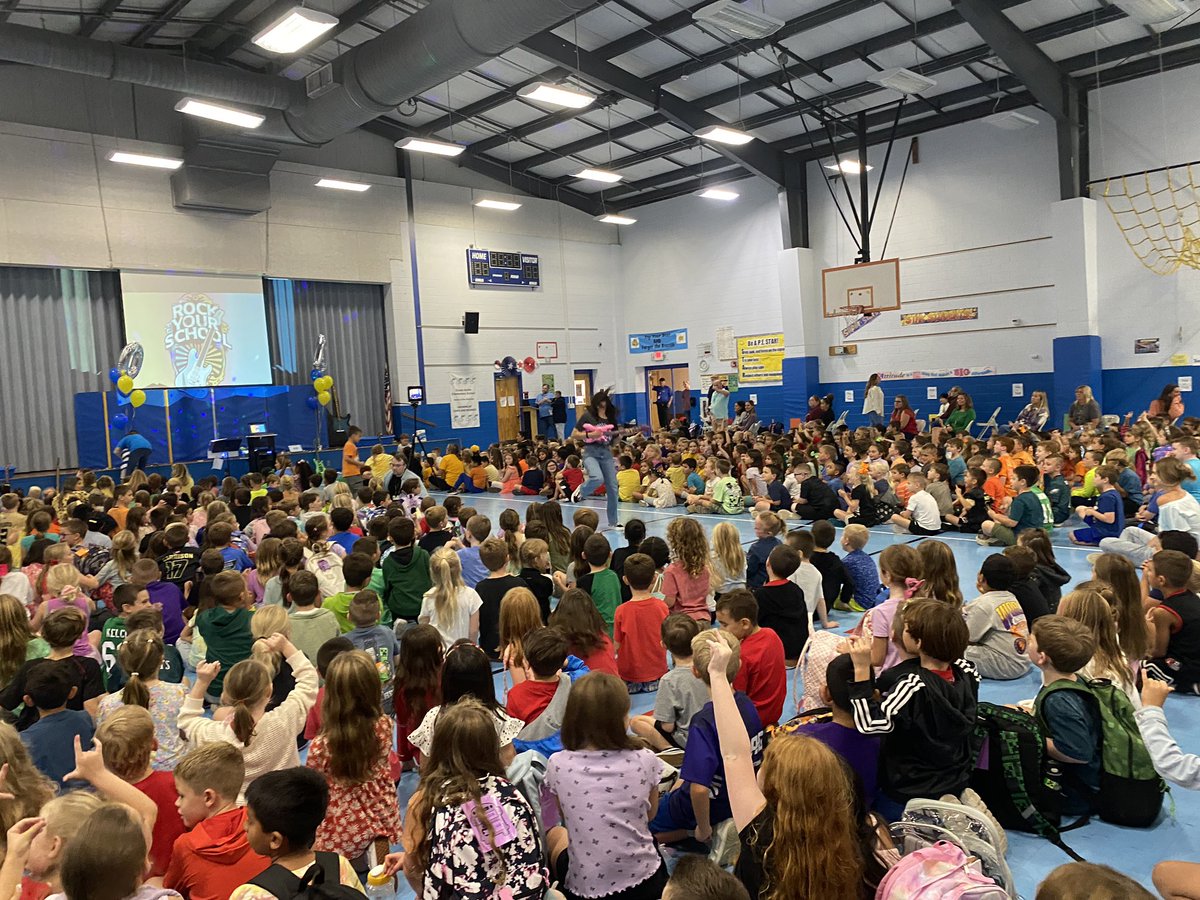 Jennifer Lowe tweet media