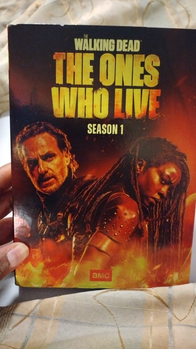 Samone Wrote The Falling Scion Book Series tweet media