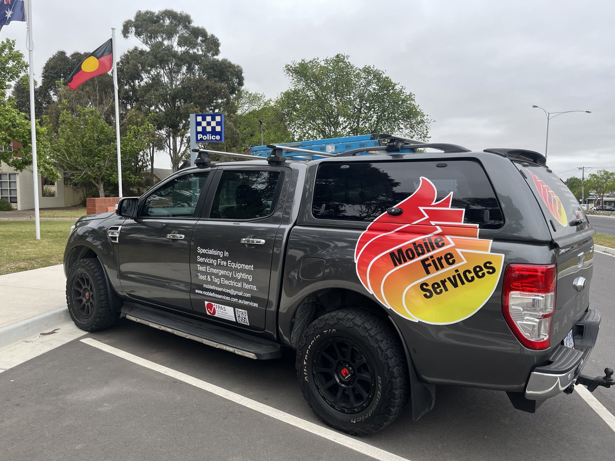 MFS_Melbourne's tweet image. Stay safe with #CommercialFireProtection services from Mobile Fire Services. Call our team at Mobile Fire Services 0488 285 008 for expert fire extinguisher servicing! #FireProtectionMelbourne