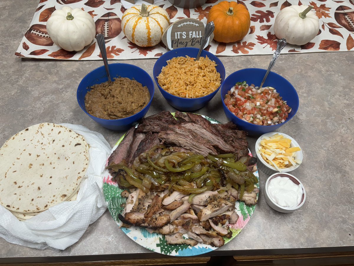 DrGbates's tweet photo. A great weekend. @HoustonTexans @PVAMU_Football @TexasAggieFB win๐and a great #txEDCON24 conference. Had time to cue this weekend. Beef & chicken fajitas. Wishing you a safe and productive week. @DivaQBBQ @Spokanebbq @ScottRo83866595 @HeathRilesBBQ @armstrong8785 https://t.co/d3D3RBiDlG