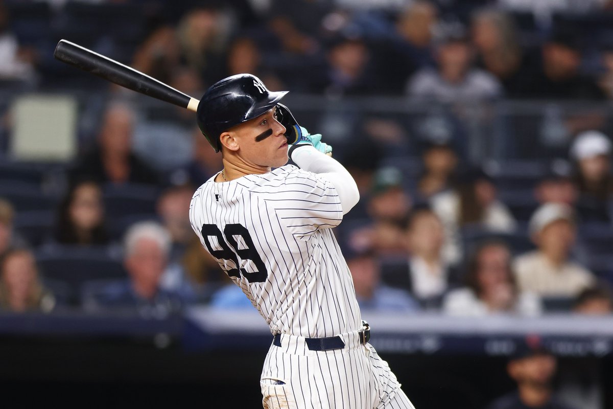 MLB's tweet photo. Your 2024 AL Home Run Leaders:

58 - Aaron Judge NYY
44 - Anthony Santander BAL
41 - Juan Soto NYY
39 - José Ramírez CLE
39 - Brent Rooker OAK https://t.co/GRG0qvcZaW