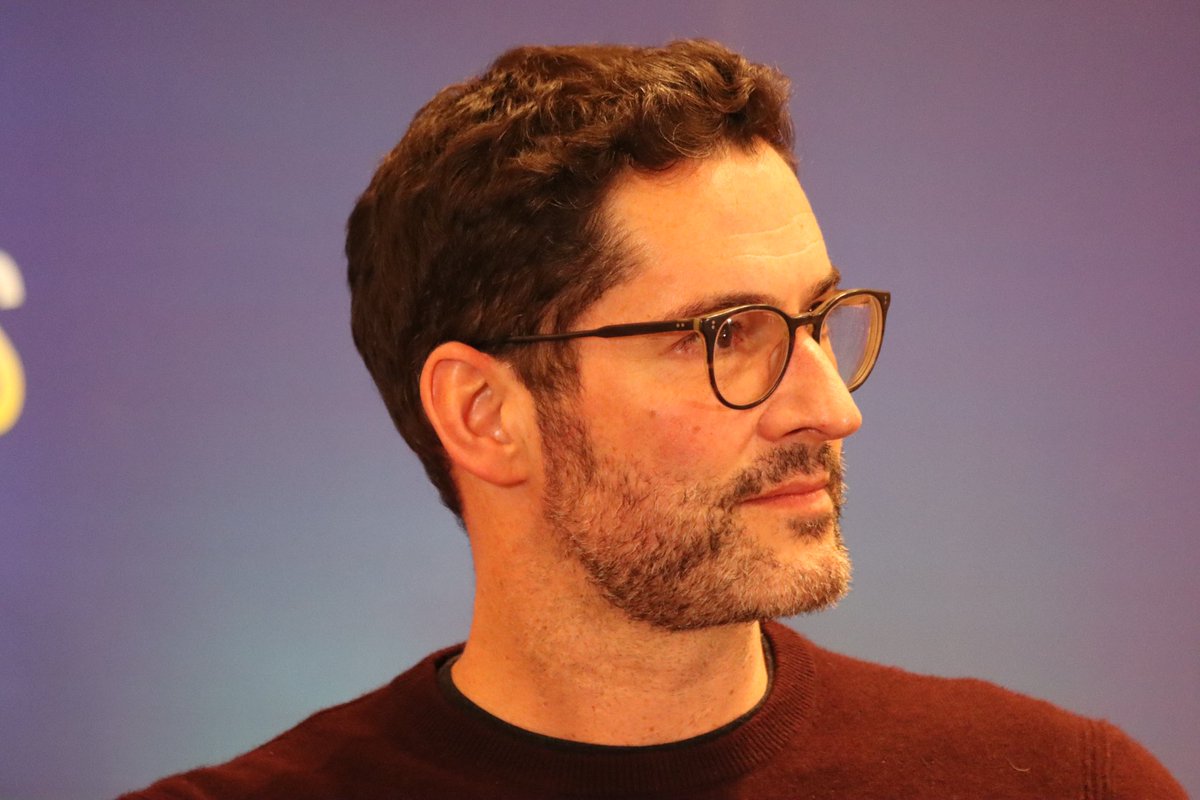 Day 2 pics of the CR9 panel with Tricia &amp; Tom 2/3. Hilarious Q&amp;A. #CrossRoads9 #TomEllis