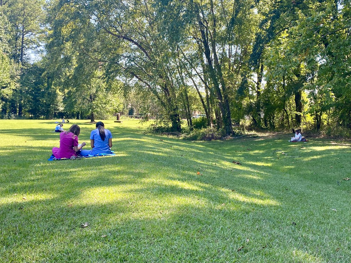 8th graders have been having a blast in their #NatGeoElective class they have been participating in the Wild Life Series on #ExplorerClassroom and creating nature journals. #GetOutside 💛💙