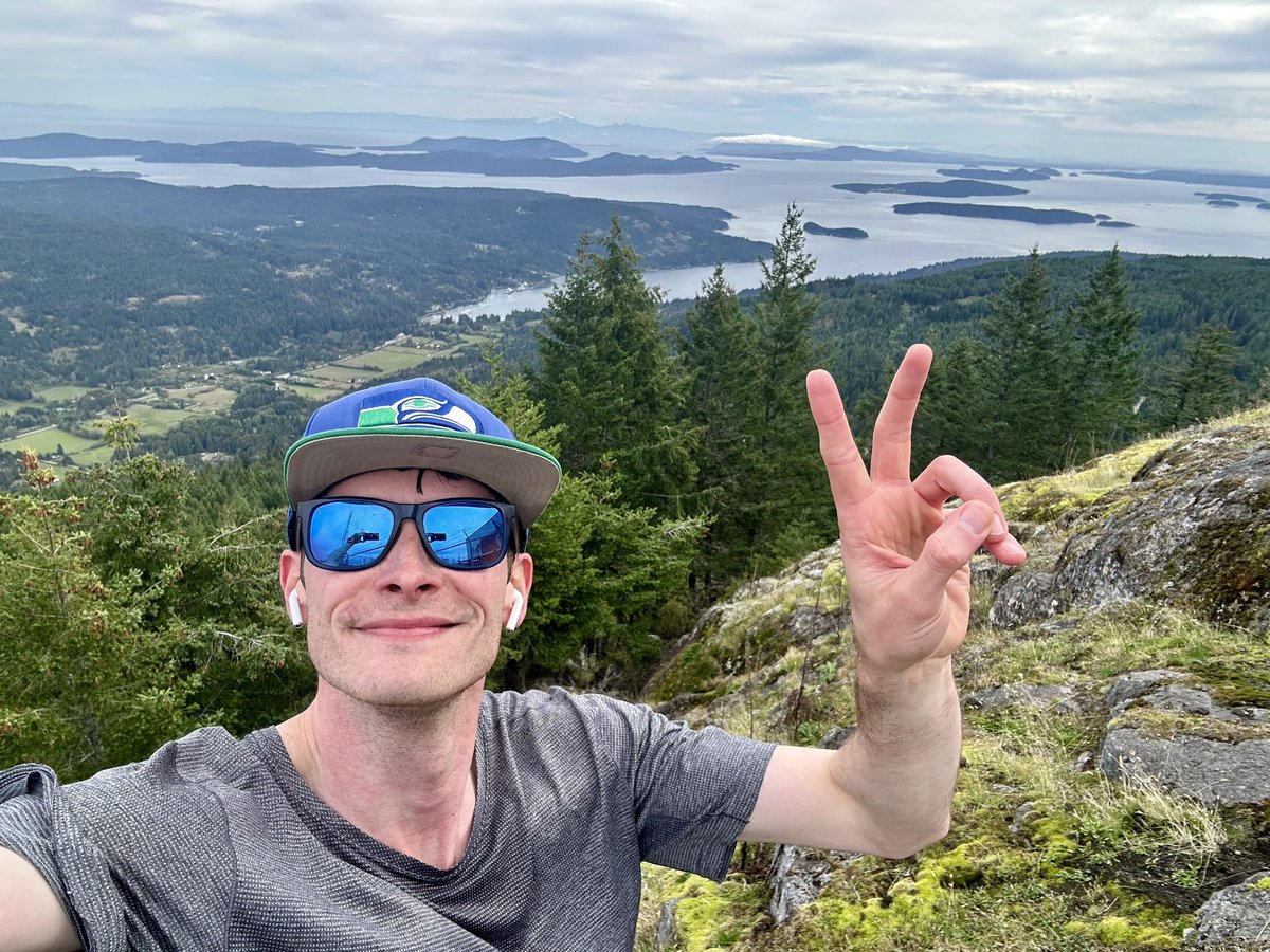 GregNance's tweet photo. Grateful for the birthday love! Celebrating #Level36 with a hike, lots of food, football, and fam time. Life’s good ☺️✌️ https://t.co/CU82iRUTCx