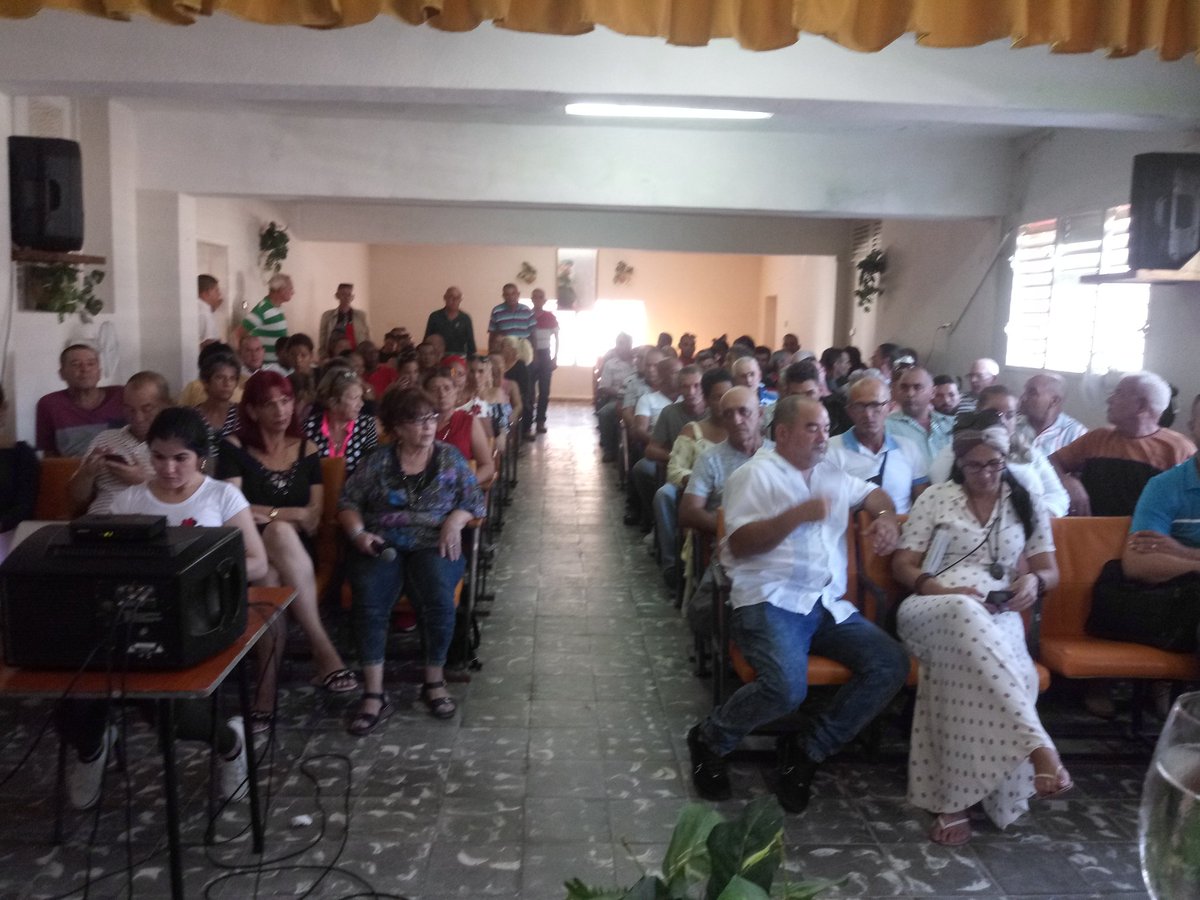 Se efectua III sesion extraordinaria en Asamblea Municipal de Cabaiguán donde fue reelecto Yuniel Castillo Tarancon como Presidente del Consejo Electoral de Cabaiguán.
#Cabaiguán 
#Cabaiguánvapormás
#Sanctispiritusenmarcha