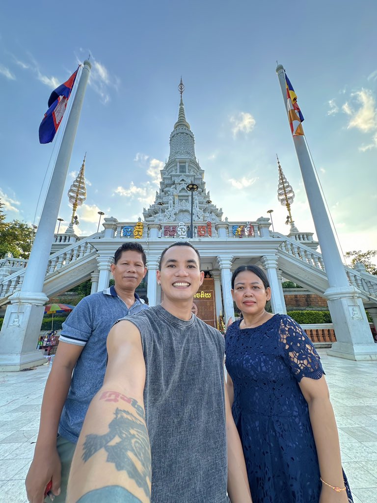SOCHEAT_'s tweet photo. ខ្ញុំខានឡេីងភ្នំព្រះរាជទ្រព្យប្រហែល៥ឆ្នាំហេីយ​ ថ្ងៃនេះជូនប៉ាម៉ាក់ដេីរលេងម្តង 😊 https://t.co/Vh4wq9IBK5