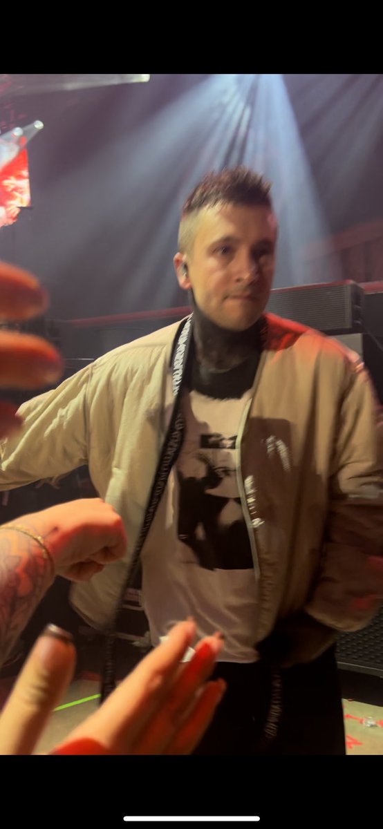 lexi | SHAKY tweet media