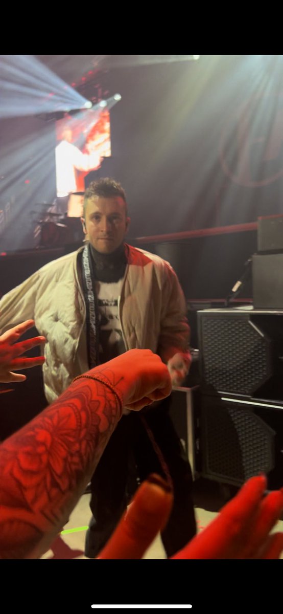 lexi | SHAKY tweet media