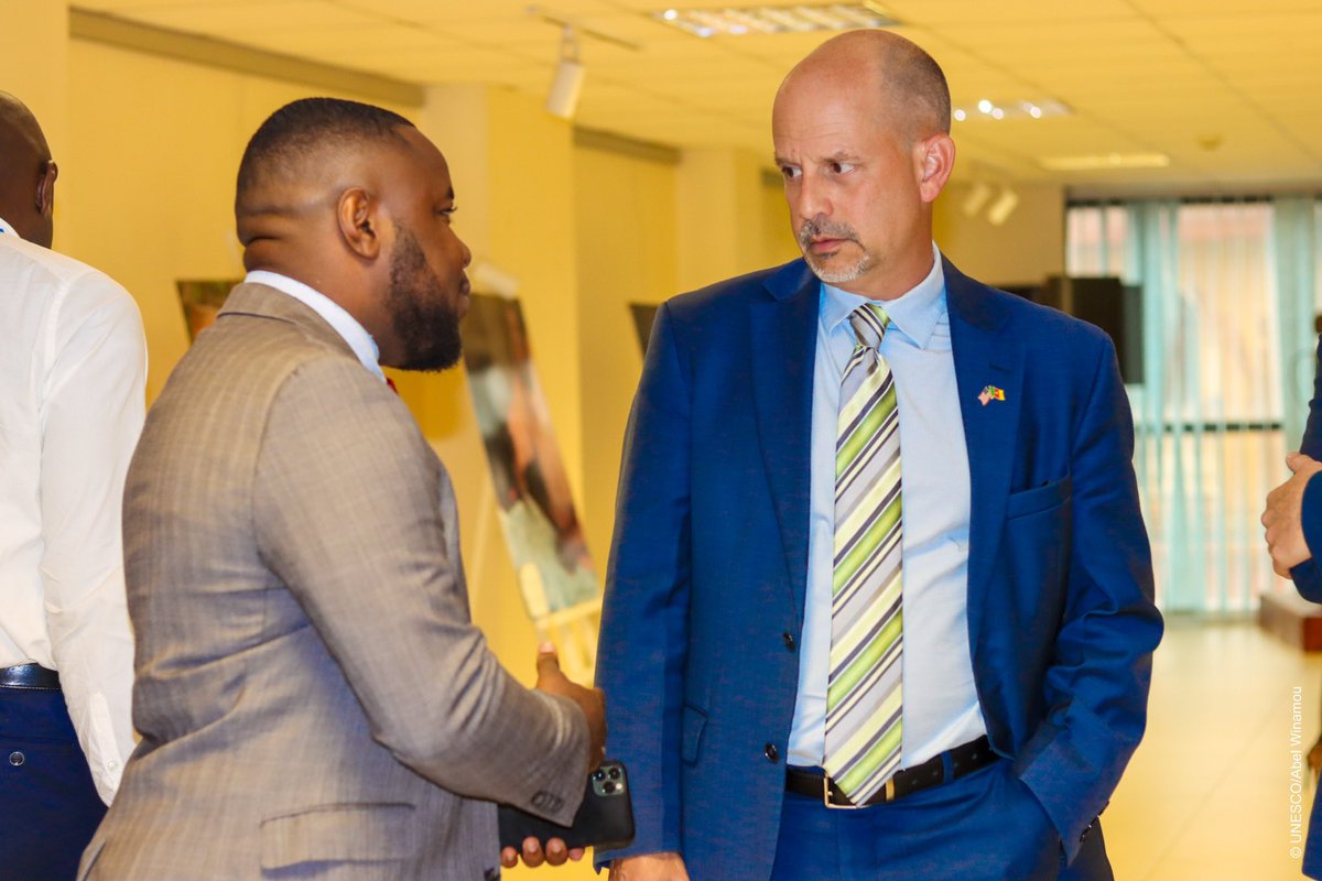 AfrikaNovaOrg's tweet photo. #AfrikaNovaNetwork
Notre VP @GilAssene a assisté au #HeritageCulturalTalk organisé par l’@UnescoYaounde et @odecaf2. Au sein d’AfrikaNova, croyons fermement au pouvoir de la culture pour transcender les divisions et favoriser le dialogue. Merci à @Nya_Hendjou pour l’invitation ! https://t.co/4GEoc1nKdS