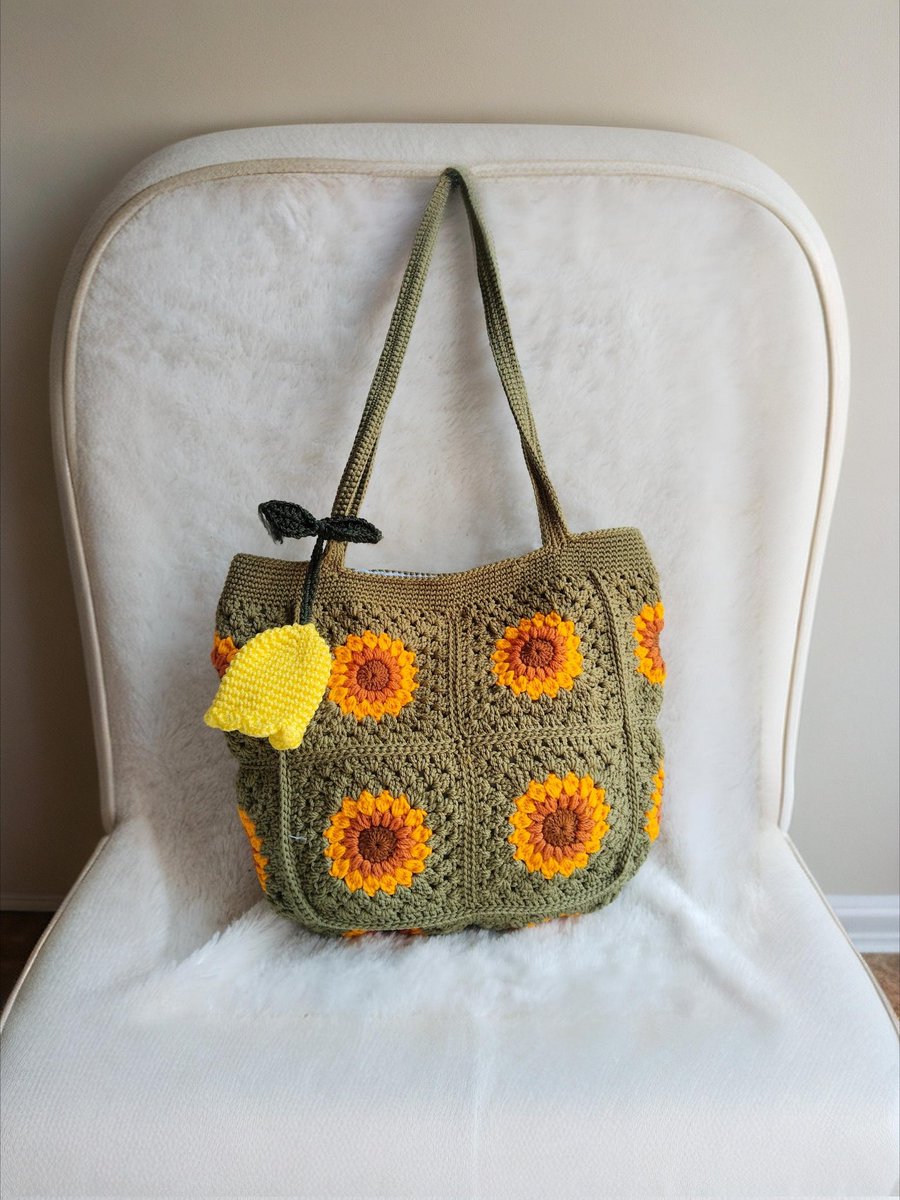 goooooto7's tweet image. Tas rajut bunga matahari 🌻☀🌝 100% handmade
s.shopee.co.id/2fslSbIzfo