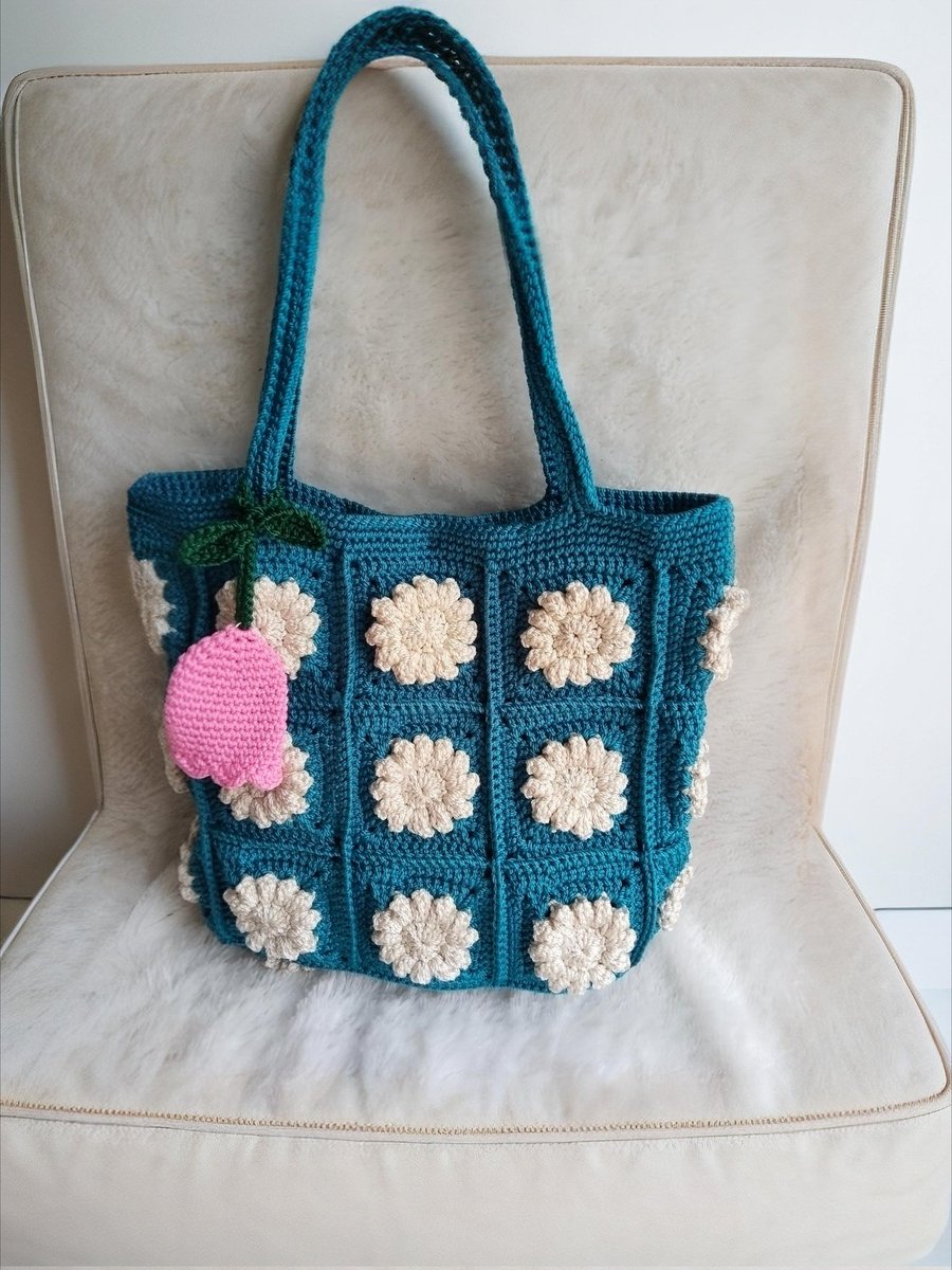 goooooto7's tweet image. Tas rajut totebag bunga cantik 👍😘
s.shopee.co.id/2fslSbIzfo