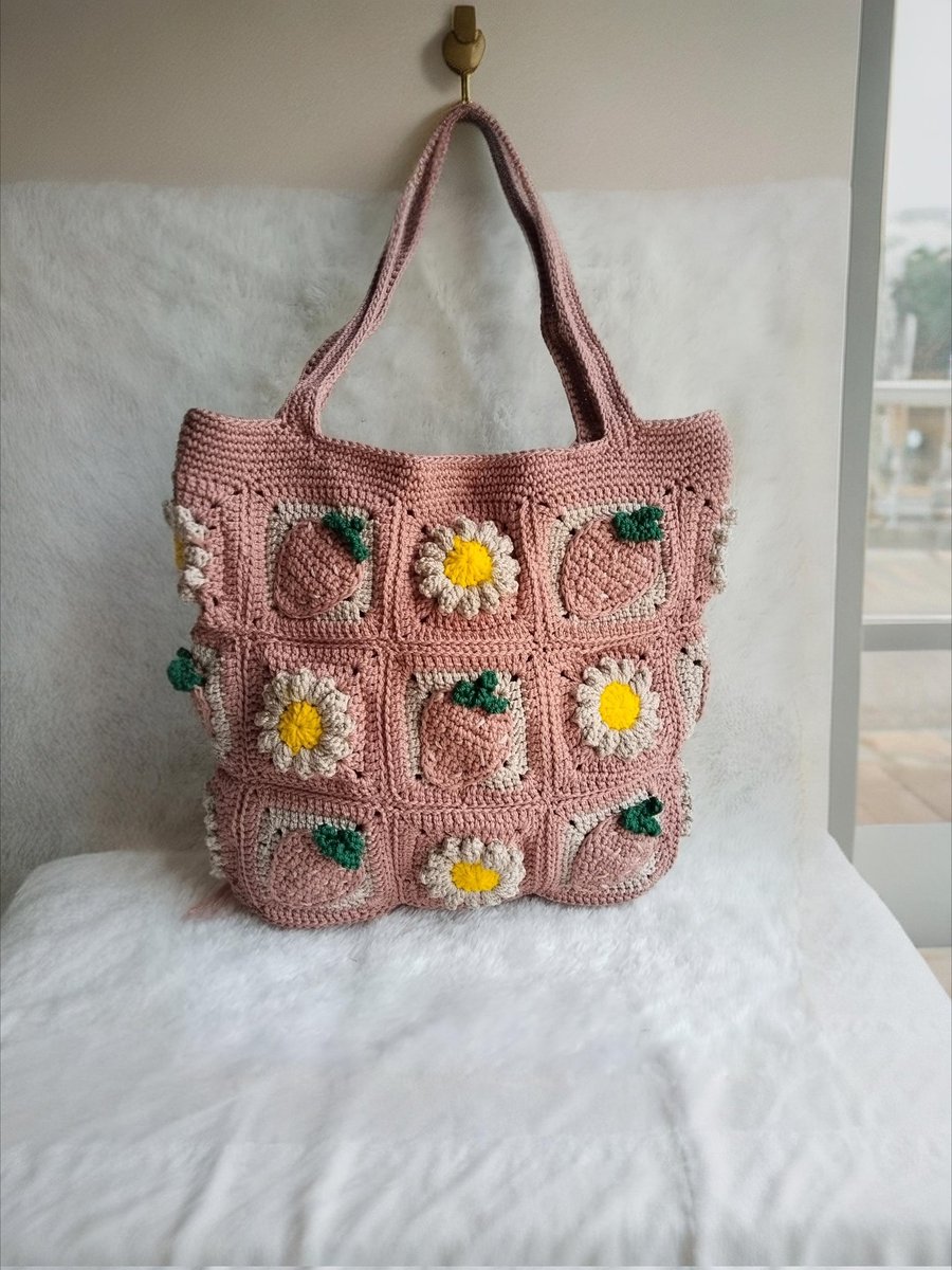 goooooto7's tweet image. Tas rajut strawberry kombinasi bunga timbul 3d cantik dan unik 🍎🍊🍌🍉🍇🍒🍍🍎🍊🍌🍉🍇🍒🍍
s.shopee.co.id/2fslSbIzfo