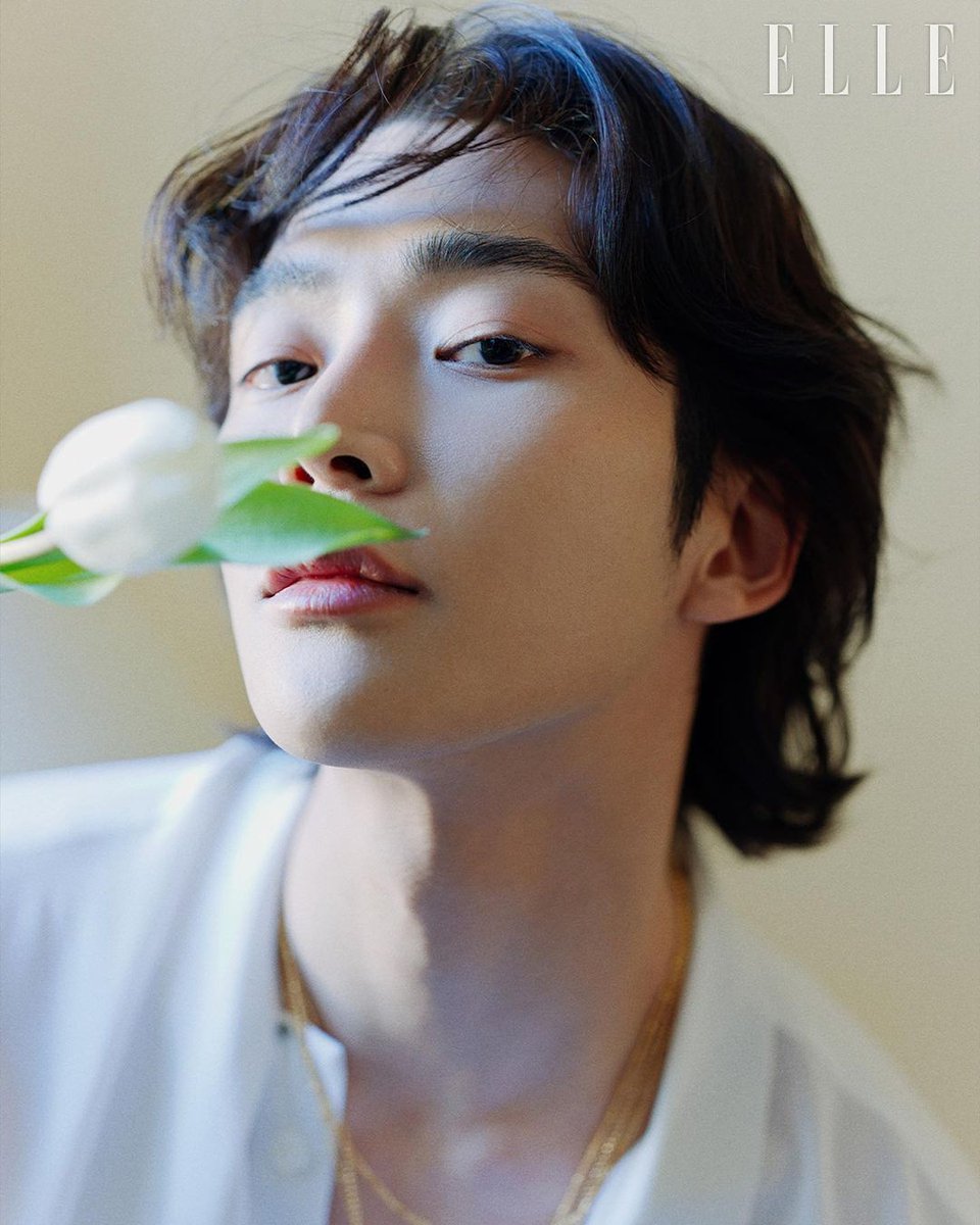 ROWOON_TH's tweet photo. [Event] 💐 ROWOON 8th debut anniversary!
วันที่ 5 ต.ค. จะมีอีเวนท์ฉลองครบรอบ 8 ปีการเดบิวต์ของโรอุนที่เกาหลีค่ะ 

รายละเอียดใน Fan Cafe นะคะ 👇
https://t.co/W5f2xeOYPr

#로운 #ROWOON #ロウン #โรอุน https://t.co/fS2XPoLajd