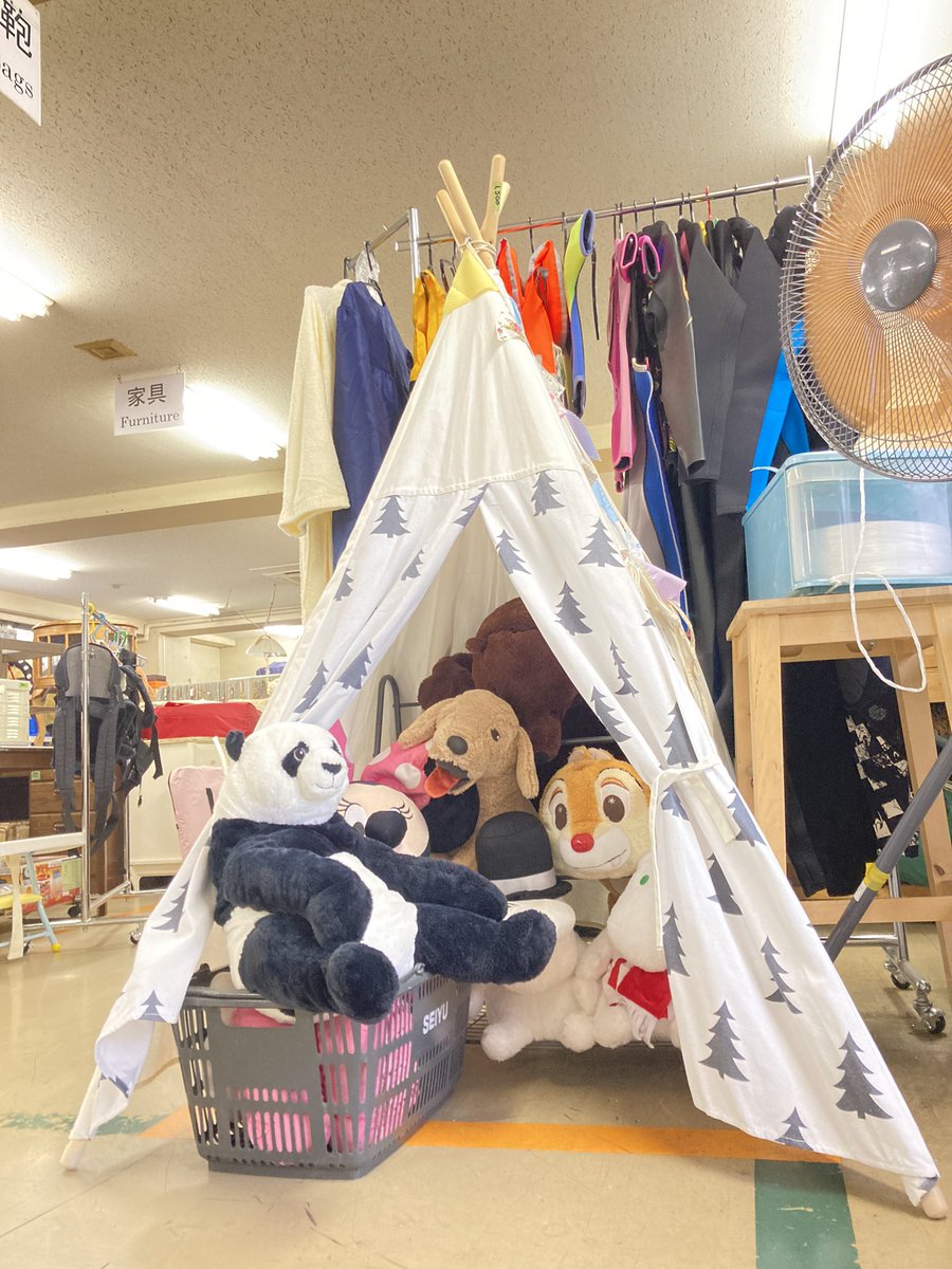 SA_Jpn_Bazaar's tweet photo. 📣#出張バザー 開催のお知らせ📣
好評いただいている #Popupbazaar 🚩
#救世軍ブース記念病院 で開催👏
📅日時 10月5日(土)10 時-14 時
今回はブース病院 #健康フェスティバル への出張です🚚
ご利用お待ちしております!
#古着
#セカンドハンド
#救世軍バザー
#Salvationarmy
#thriftstore https://t.co/A7hk3bIo3S