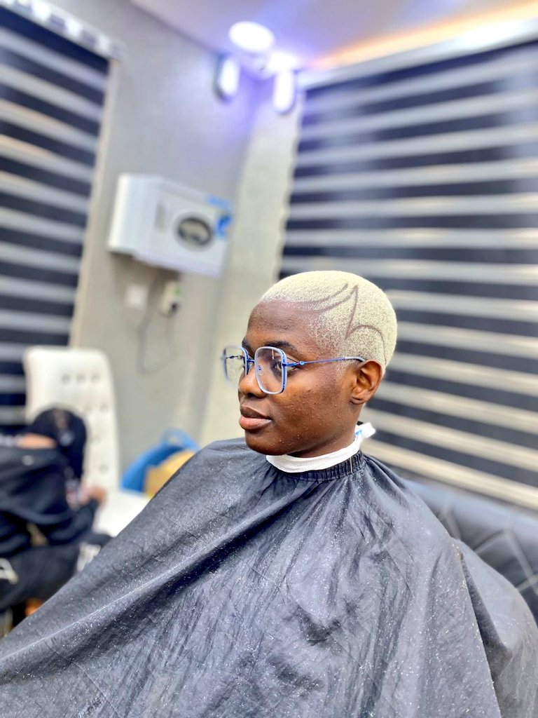 Eleazar_global's tweet photo. Visit Eleazar first class barbershop global for your warm haircuts https://t.co/0KKLT4oWD3