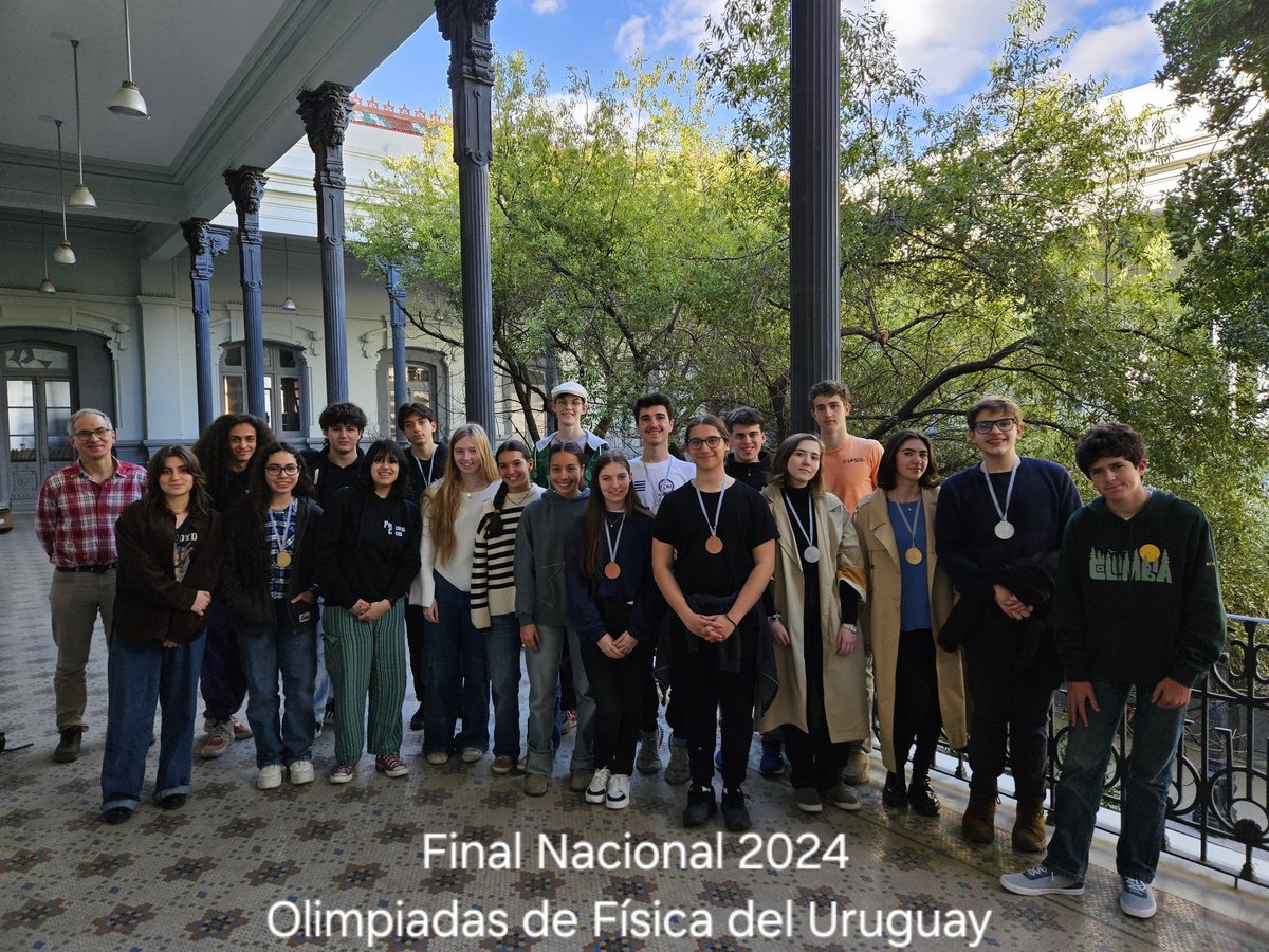 Este sábado 28 sept 2024 se desarrolló la final nacional de las Olimpiadas de Física del Uruguay OFU 2024.
La jornada, con prueba teórica en la mañana y otra experimental en la tarde, se realizó en Liceo IAVA de Montevideo.
Acá los detalles y resultados:
olimp-fisica.blogspot.com/2024/09/final-…
