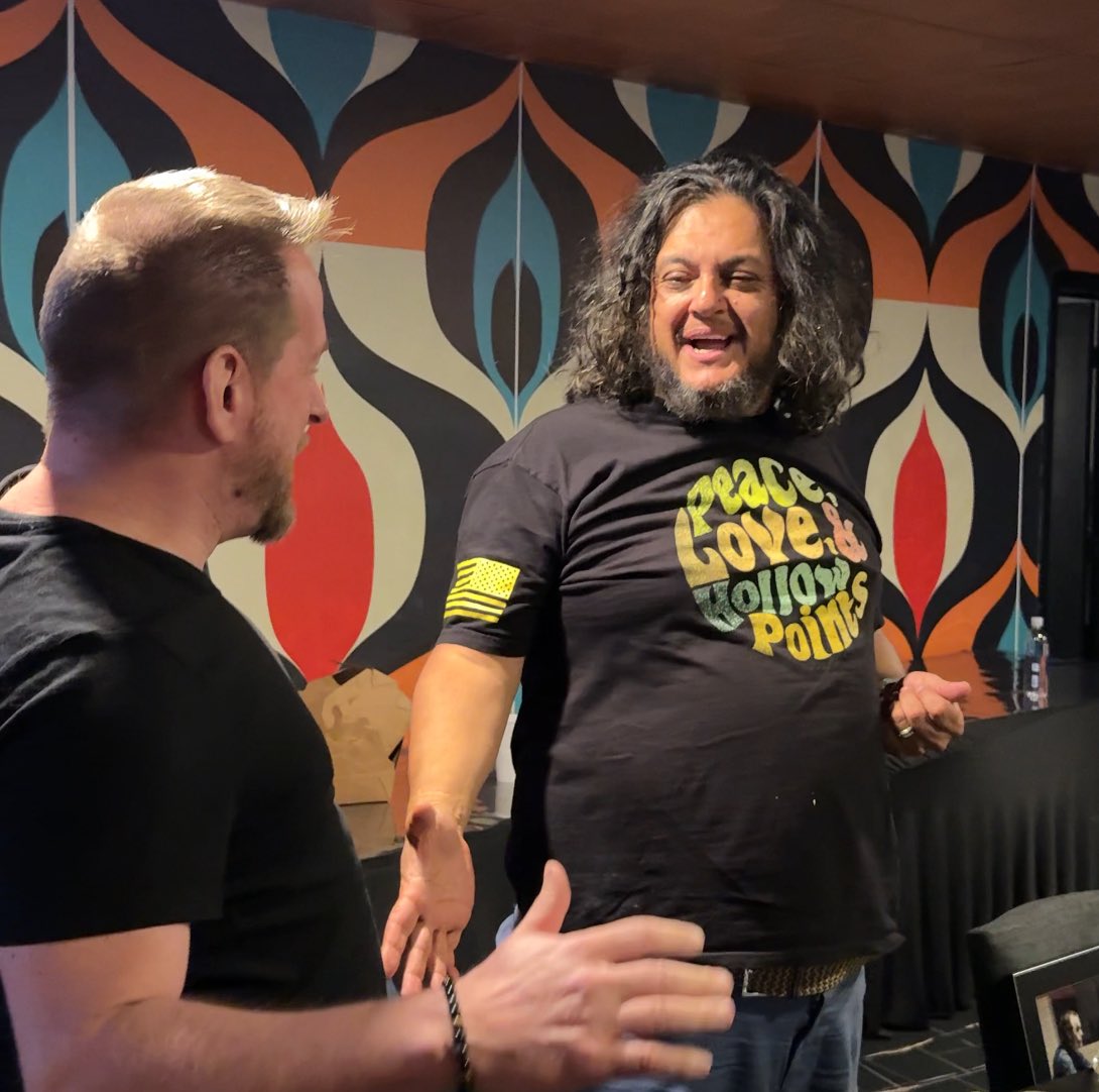 Celebrity Theatre tweet media