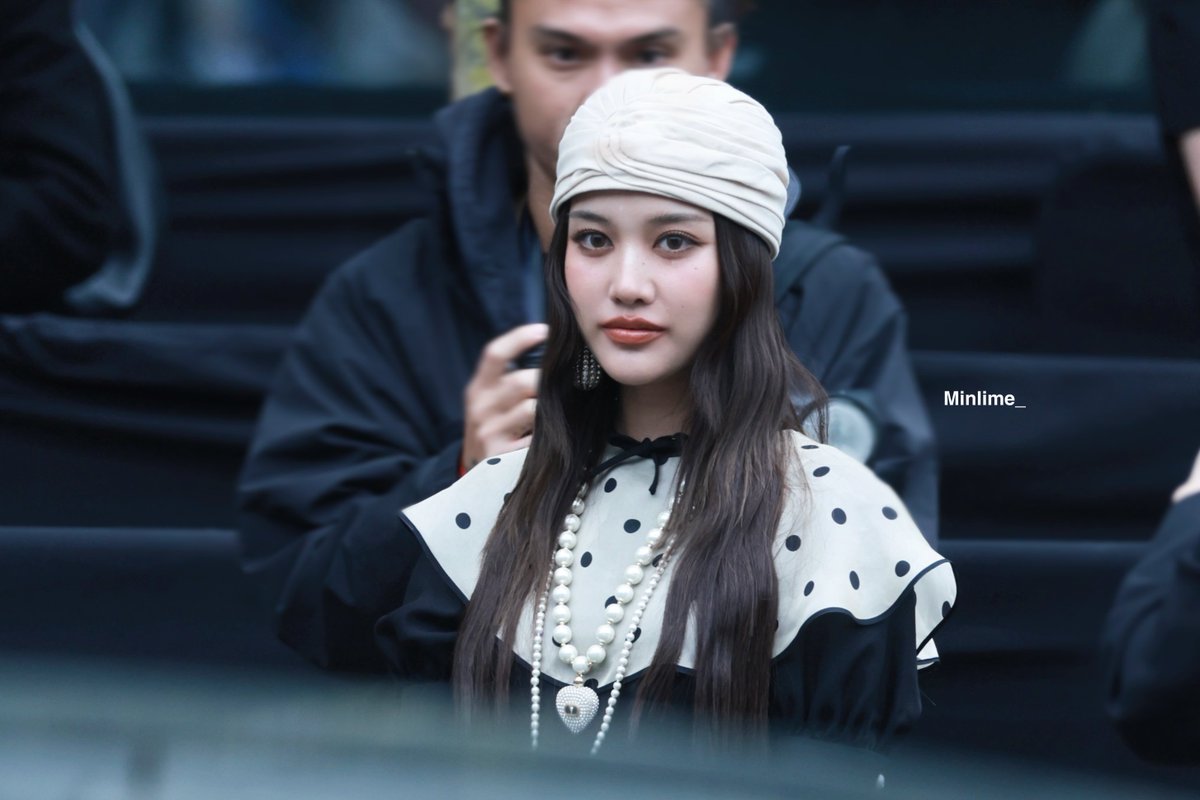 Favorite 🫠

PAVILLON DES FOLIES X SAROCHA
#PavillonDesFoliesxFREEN
#VALENTINOGARAVANI
#ParisFashionWeek
#srchafreen