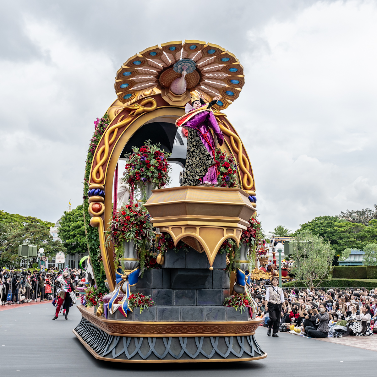 ディズニー ディズニーマニア9人が教える “東京ディズニーシー15周年” の楽しみ方