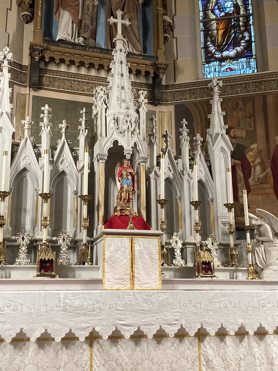 IteAdJoseph319's tweet photo. Feast of St. Michael the Archangel.  Sts. Cyril &amp; Methodius Oratory, Bridgeport, CT. https://t.co/HpozCdiMfk