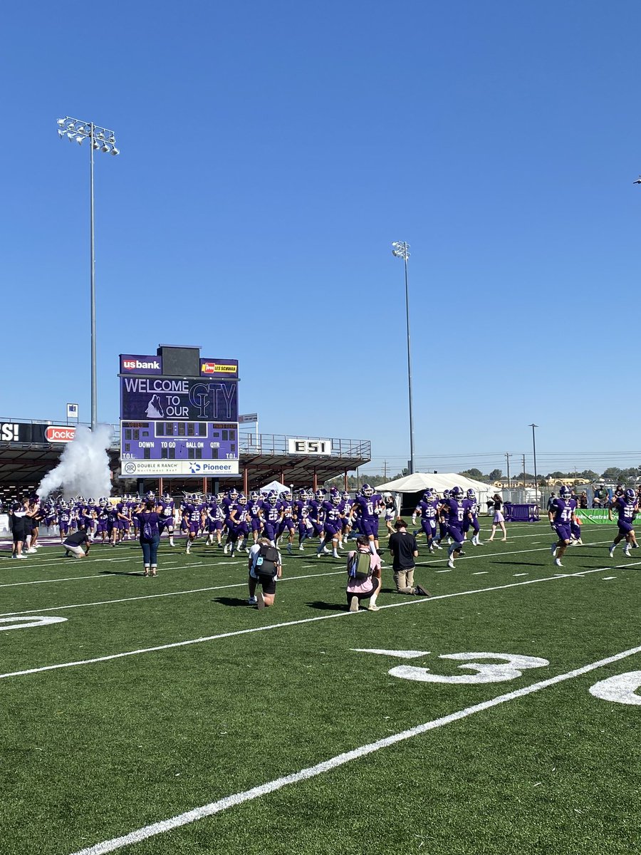 Wade Vining (@wadevining25) on Twitter photo Couldn’t Have Picked A Better Day To Have A Game Day Visit In The Close Yotes’ Overtime Win! <a href="/CoachANelson04/">Coach Austin Nelson</a> <a href="/YotesFootball/">College of Idaho Football</a> <a href="/CoachJewell/">Chris Jewell</a> <a href="/CoachKyleSamson/">Kyle Samson</a> <a href="/PrepRedzoneID/">Prep Redzone Idaho</a> <a href="/CoachThatcher/">Dan Thatcher</a> Couldn’t Have Picked A Better Day To Have A Game Day Visit In The Close Yotes’ Overtime Win! <a href="/CoachANelson04/">Coach Austin Nelson</a> <a href="/YotesFootball/">College of Idaho Football</a> <a href="/CoachJewell/">Chris Jewell</a> <a href="/CoachKyleSamson/">Kyle Samson</a> <a href="/PrepRedzoneID/">Prep Redzone Idaho</a> <a href="/CoachThatcher/">Dan Thatcher</a>