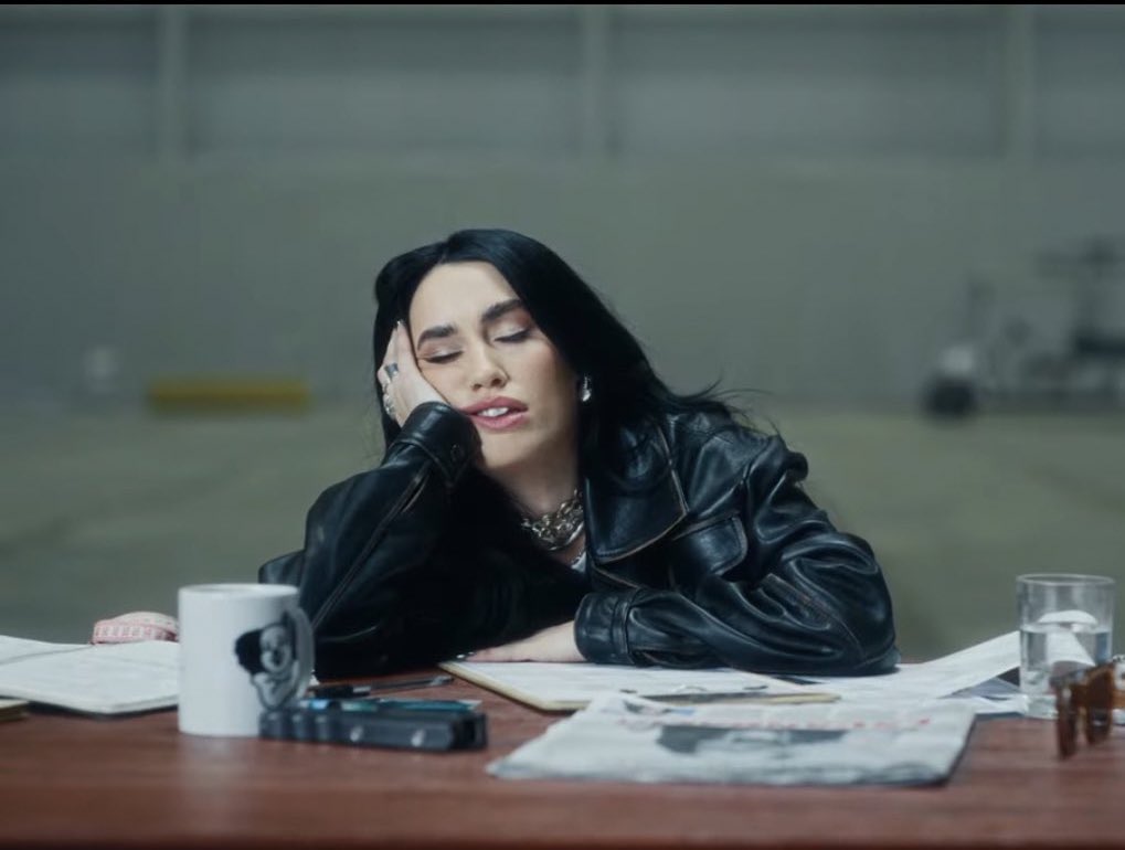 Displicina tweet media