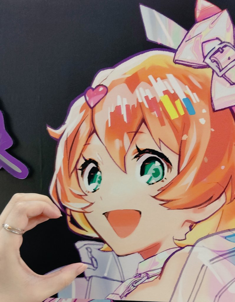 あろん tweet media