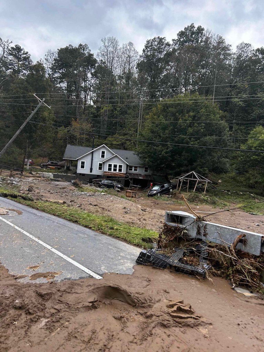 EthanClarkWX's tweet photo. I’ve now spent the last 48 hours collecting reports and sharing stories about the catastrophic and unprecedented disaster unfolding across Western North Carolina on my weather page. It is dire; help is coming and will need to continue to come. I’ve never seen it this bad. 1/2 https://t.co/5lIWJH9kDF