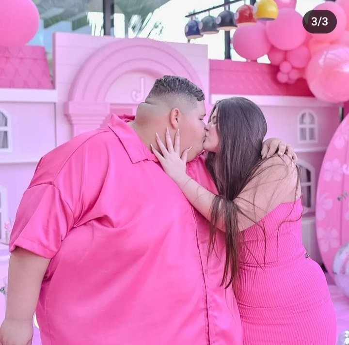 Pelo amor de Deus alguém fala para essa guria parar de assoprar