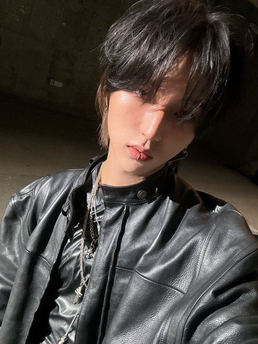 TNX_twt's tweet image. 9월의 마지막날.. 📸📸

#THENEWSIX #TNX #더뉴식스
#은휘 #HWI