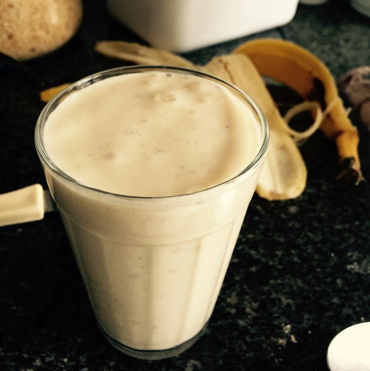 hace rato no tiro un tuit bardeando está cosa incomible llamada licuado de banana