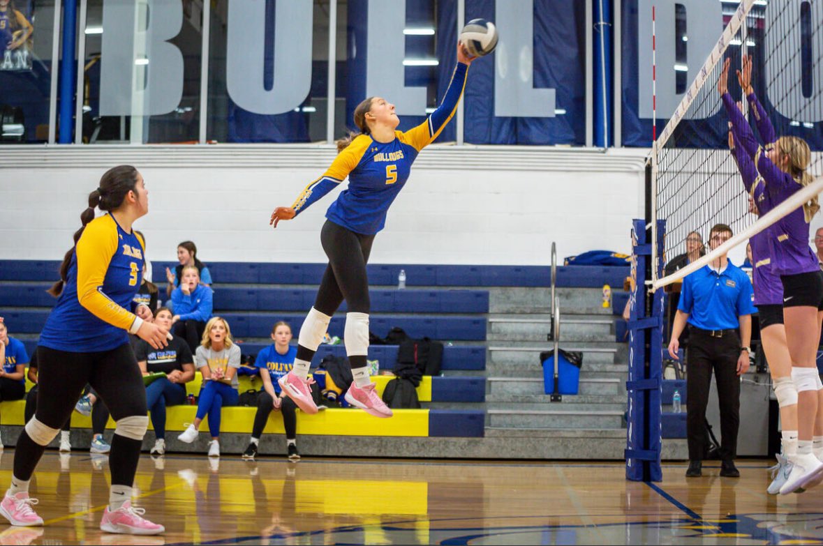 CROSSOVER TOURNAMENT:
(13 sets): 71 kills (.260)
29/32 serves with 3 aces 
37 digs