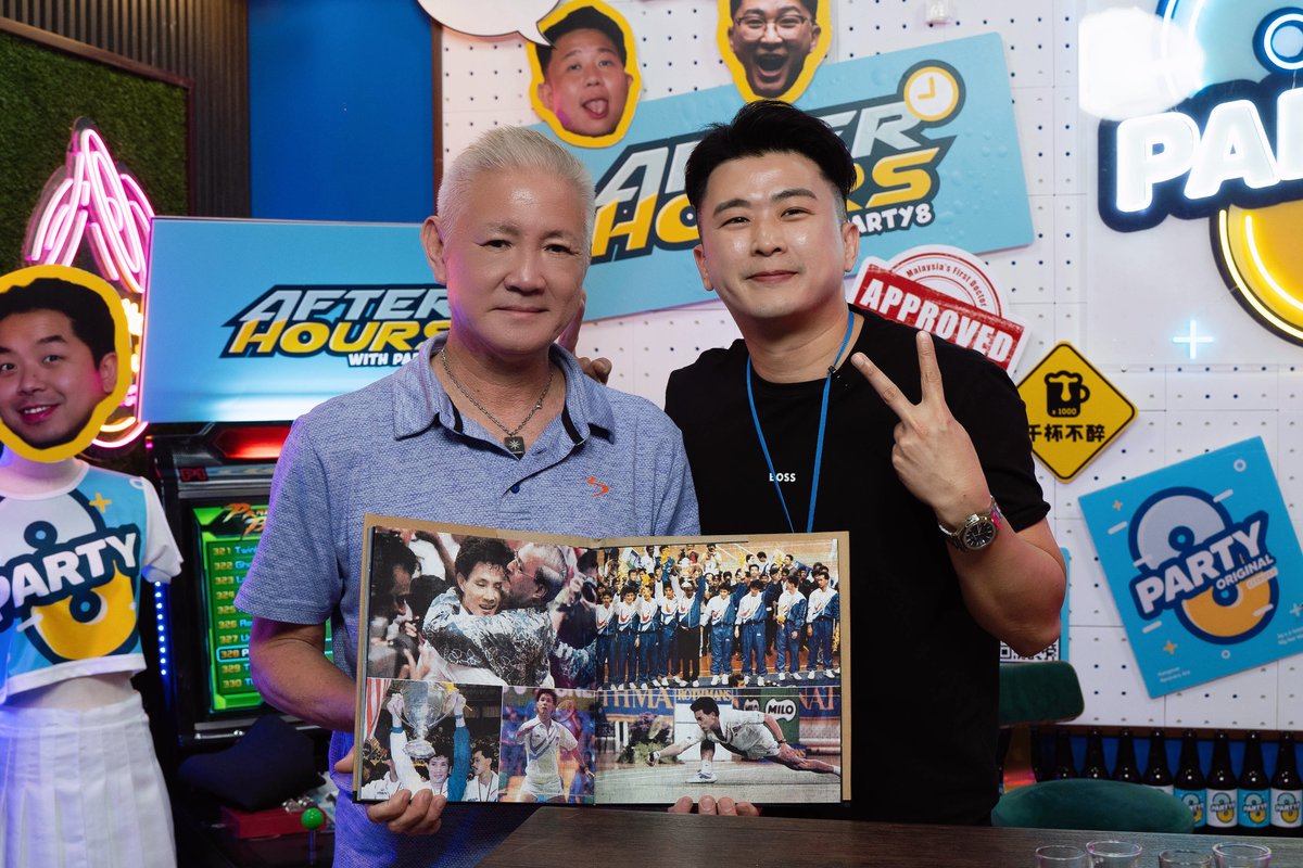 Party8my's tweet image. A huge thank you to Datuk Foo Kok Keong for joining us on last week’s AfterHour episode! 🎉 We had an amazing time, learning so much about Datuk’s incredible history, and we are beyond grateful for his autobiographies books! 

#Party8 #HangoverRecovery #VitaminStick