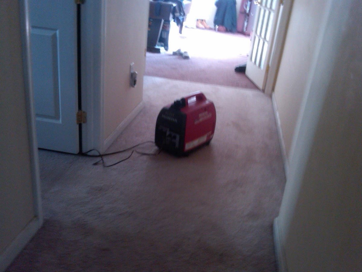 TheIntelFrog's tweet image. Please....do NOT do this.

This happens every time there's a major disaster and people die from it.

- Generators need to be outside your home by at least 20'.
- Wait for it to cool down for at least 20 minutes before refueling it.