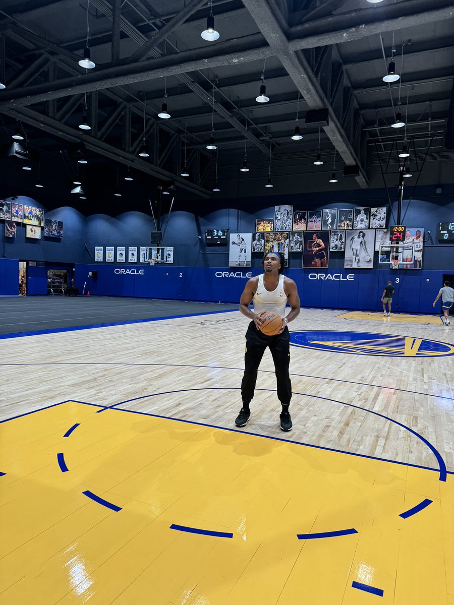 yaboyhootyhoops's tweet photo. Blake Hinson working on the weekend like usual @PLO50 https://t.co/HBnYFhoUmH
