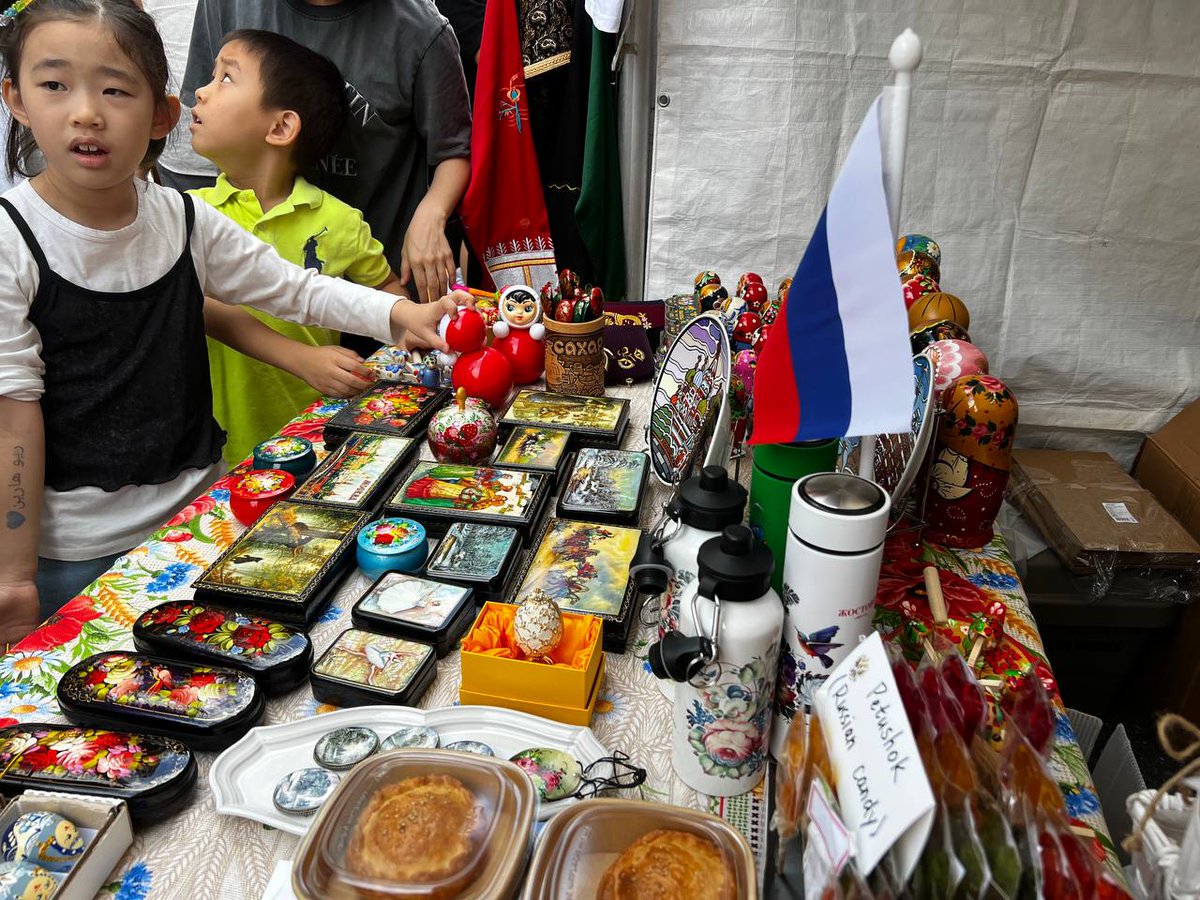 RusEmb_Korea's tweet image. 🇷🇺Павильон России был представлен на Синчхонском международном молодежном фестивале 27-29 сентября!