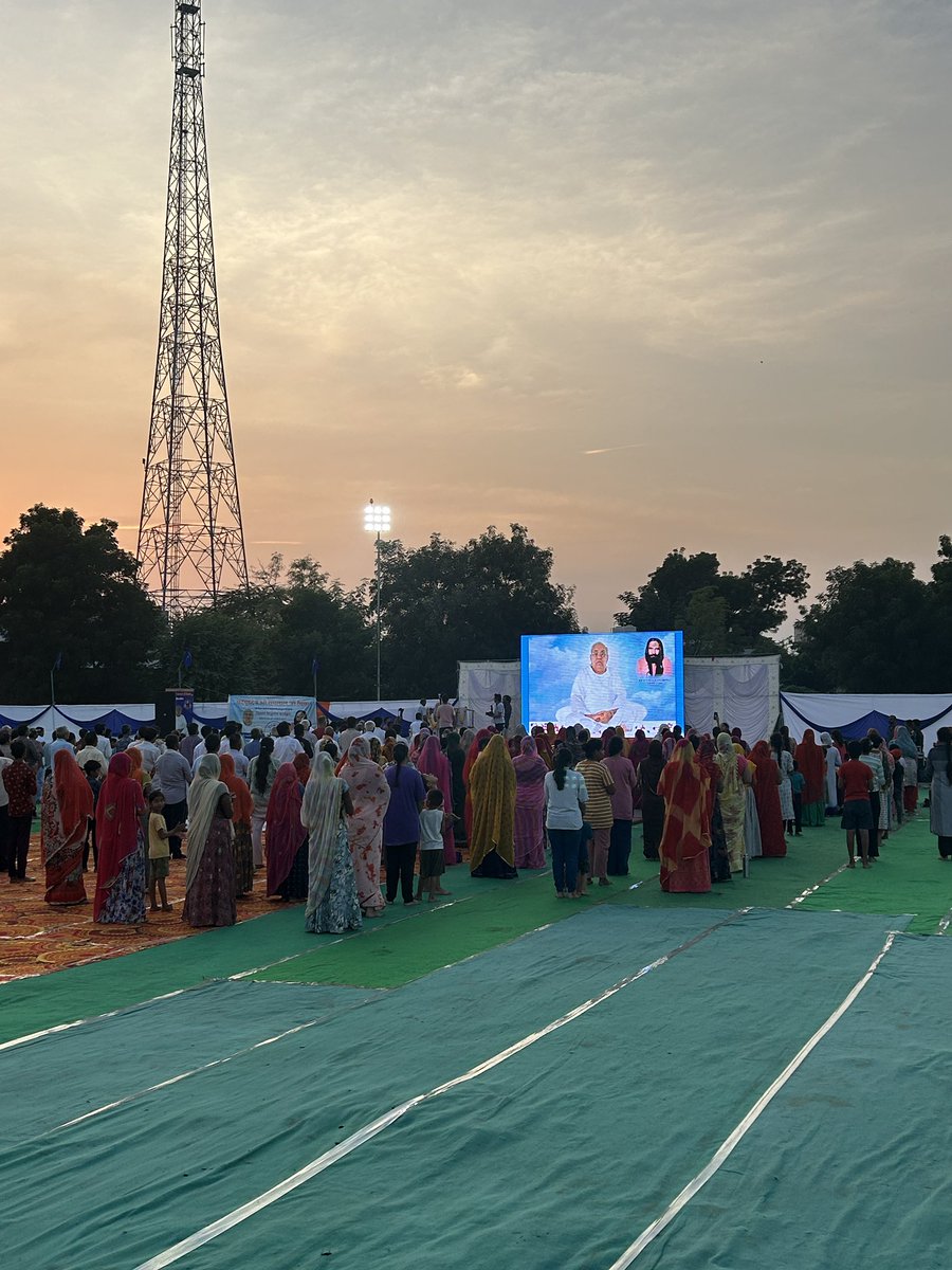 Gurudev Siyag's Siddha Yoga - GSSY tweet media