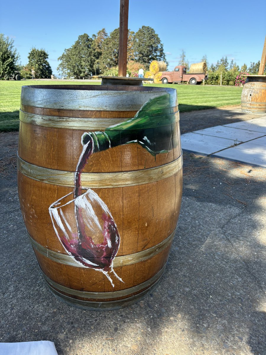 devocustoms's tweet photo. Painted on a wine barrel today https://t.co/601fi3BFC2