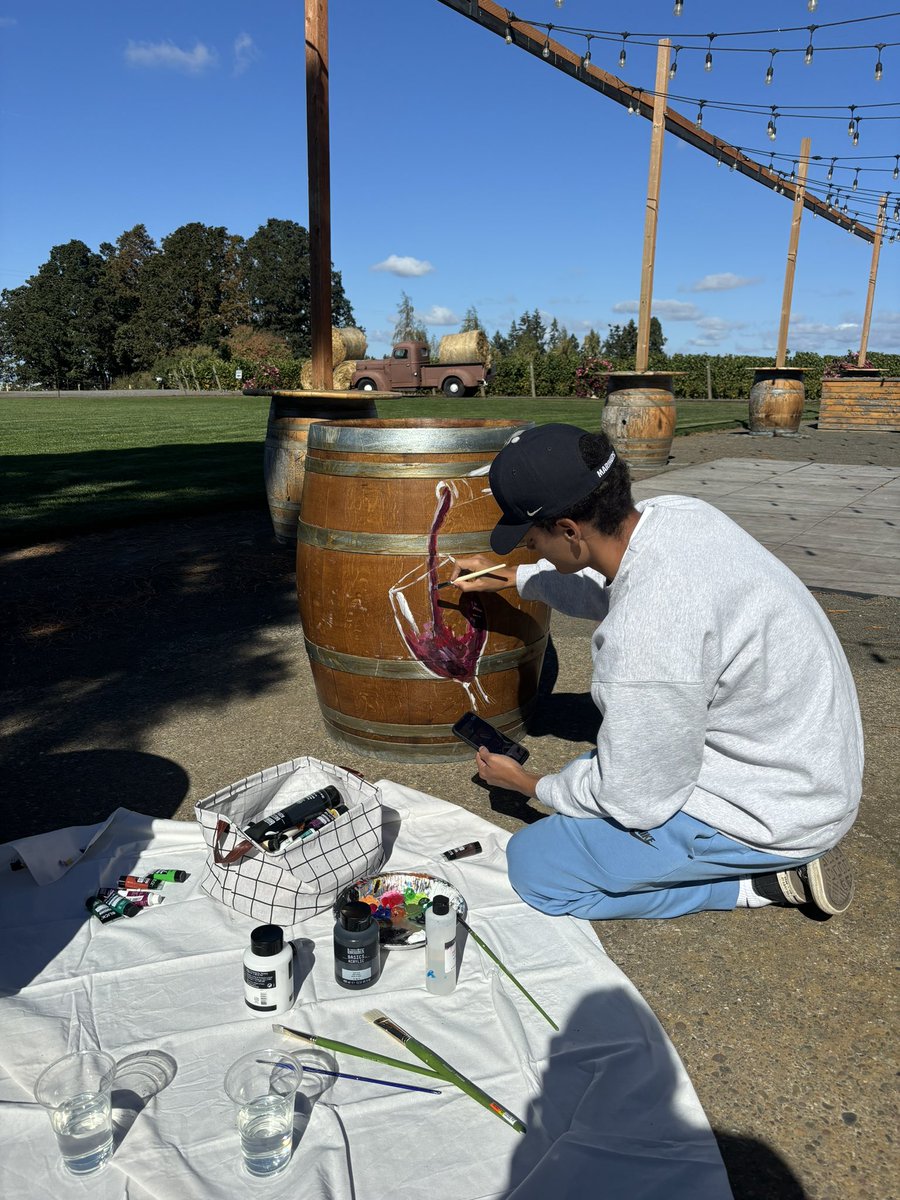 devocustoms's tweet photo. Painted on a wine barrel today https://t.co/601fi3BFC2