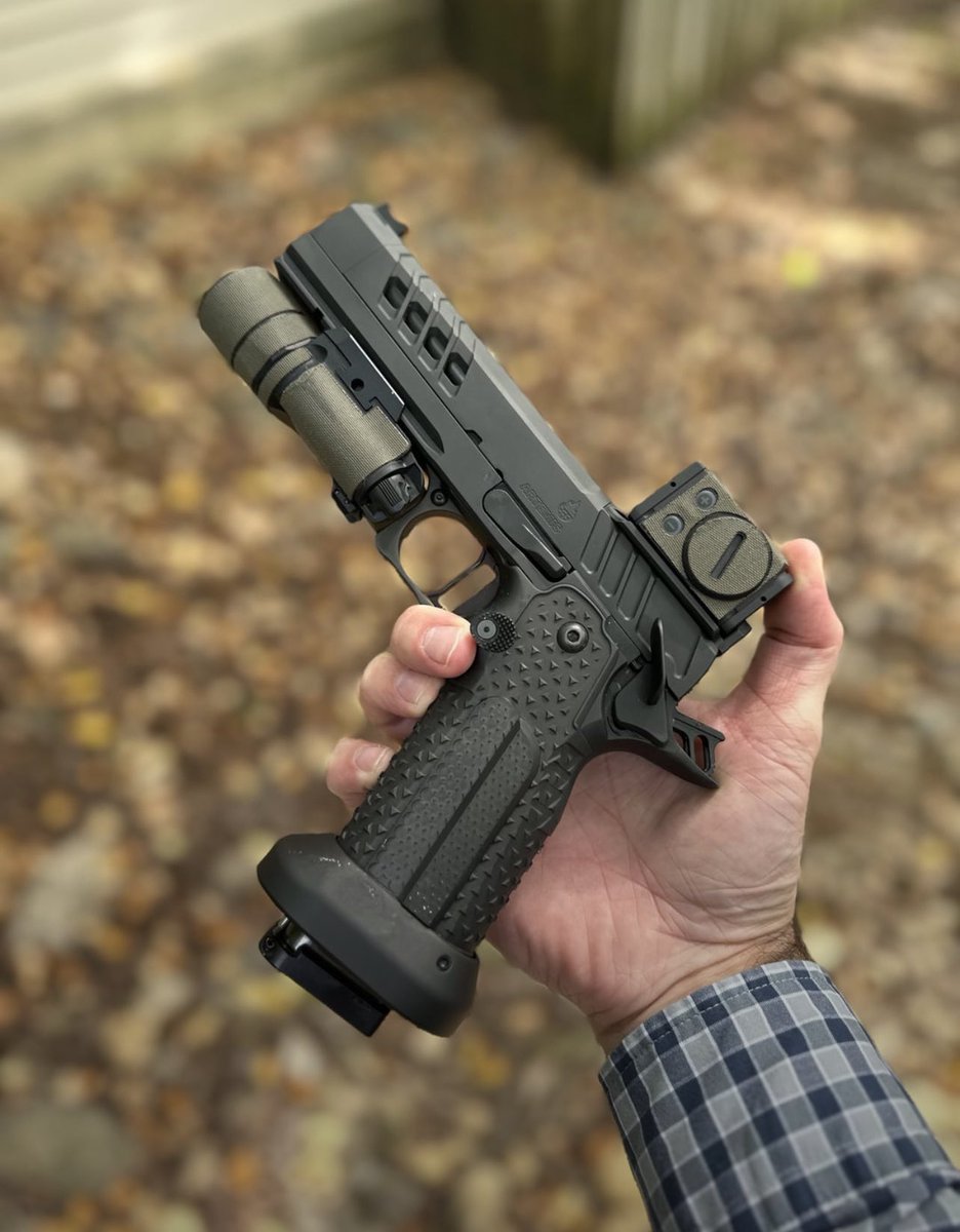 WeaponsVault's tweet photo. Atlas Artemis in 9mm https://t.co/5ulyfXu3G9