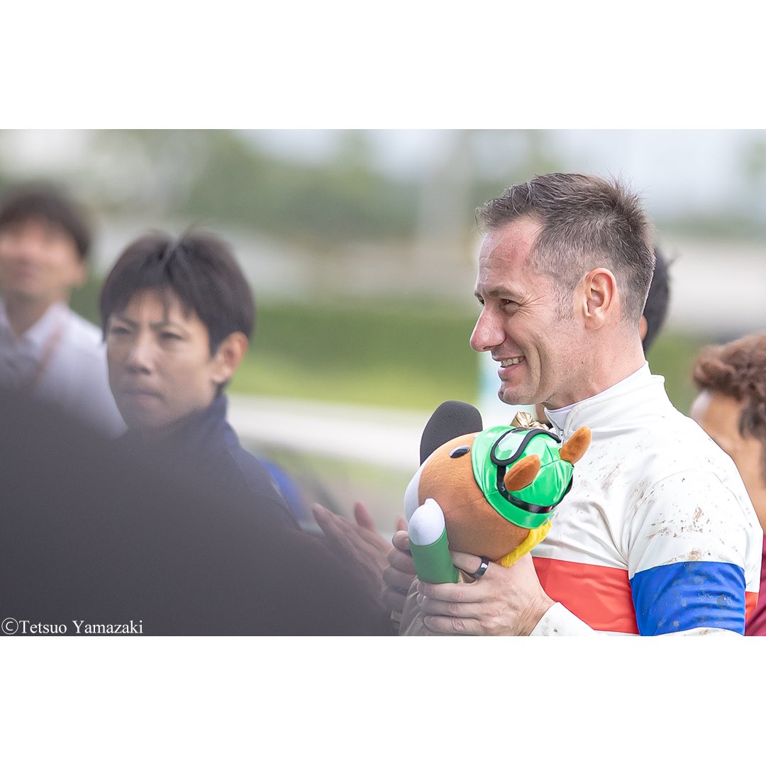 TetsuY39's tweet photo. demuromirco

1300 wins
素敵な笑顔でした。

2024.09.29
ChukyoRacecourse

#ミルコ・デムーロ
#demuromirco https://t.co/DYWk1RiH2R