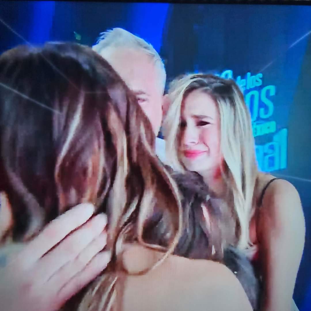¡CONFIRMADO! ARATH DE LA TORE ES EL CUARTO FINALISTA DE LA CASA DE LOS FAMOSOS MÉXICO. ❤️✨️ 

Esta noche en la Gran Final de #LaCasaDeLosFamososMx el resultado del cuarto finalista fue para: #ArathdelaTorre  ¡Muchas Felicidades!🏅🏆🎉 #lacasadelosfamosos #Arath