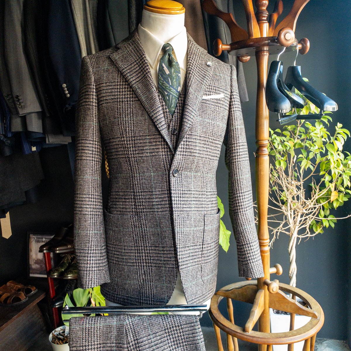 Fibonacci_JP's tweet photo. newsを更新しました!
FOX TWEED のスリーピース
https://t.co/erVS8eanaA
#墨田区 #鐘ヶ淵 #フィボナッチ紳士洋品店 #オーダースーツ #FOXBROTHERS #FOXTWEED #ツイード https://t.co/YISL8NmSqQ
